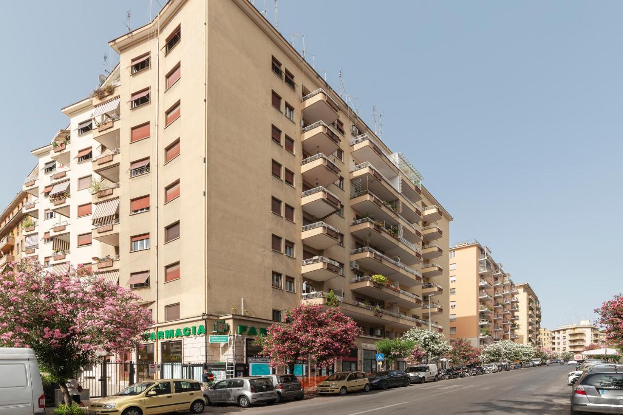 Roomy And Bright Apartment With Terrace 로마 외부 사진
