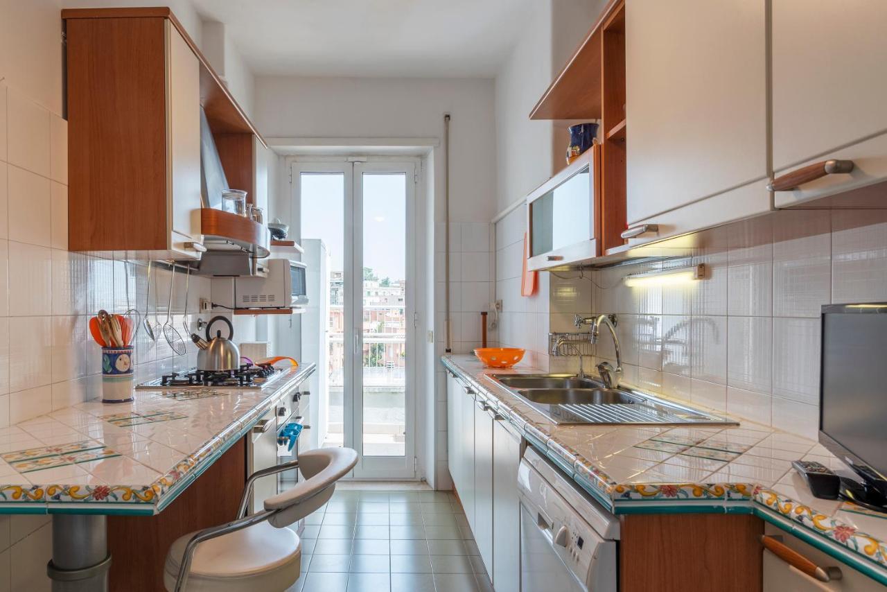 Roomy And Bright Apartment With Terrace 로마 외부 사진