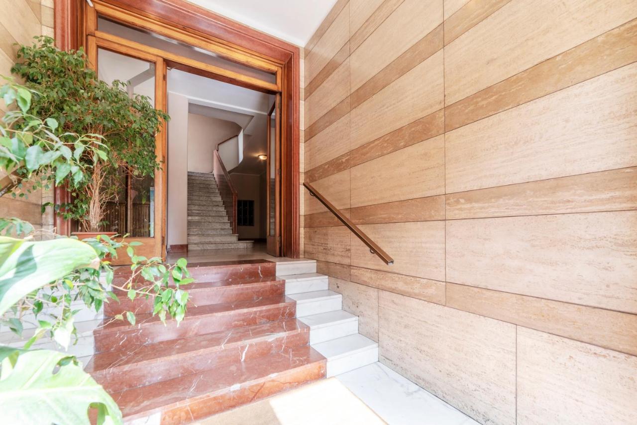 Roomy And Bright Apartment With Terrace 로마 외부 사진