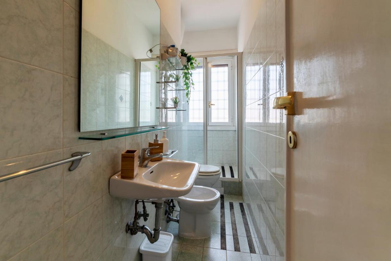 Roomy And Bright Apartment With Terrace 로마 외부 사진